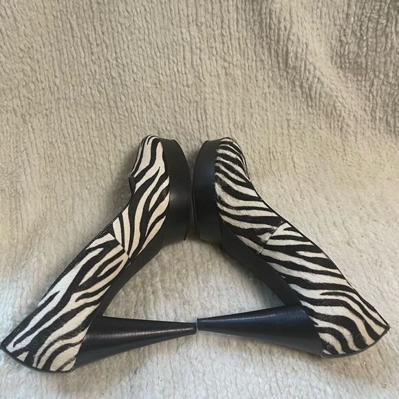 Michael Michael Kors Calf hair Zebra Print platform slip on Heels SZ9.5M - Picture 4 of 10